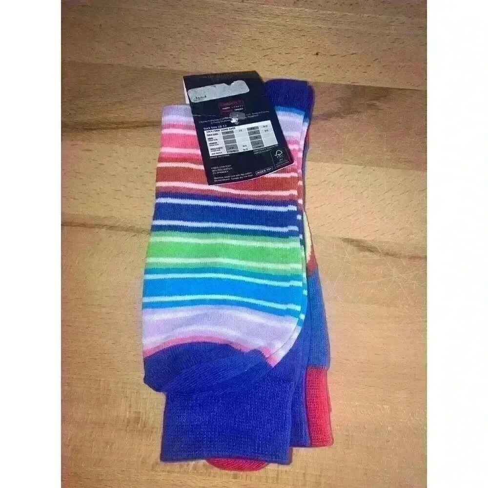 Chucky socks 2pk Size 8-12 - Picture 5 of 7